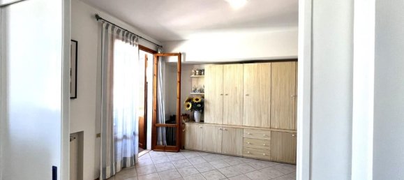 4 rooms Apartment in Rosignano Marittimo, Italy No. 281216 4