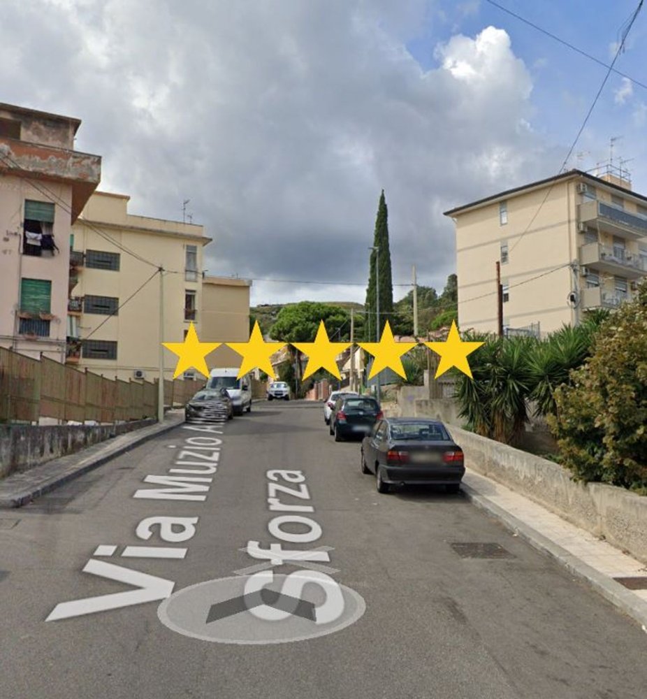 Apartamento de 4 divisões em Messina, Italy N.º 50352