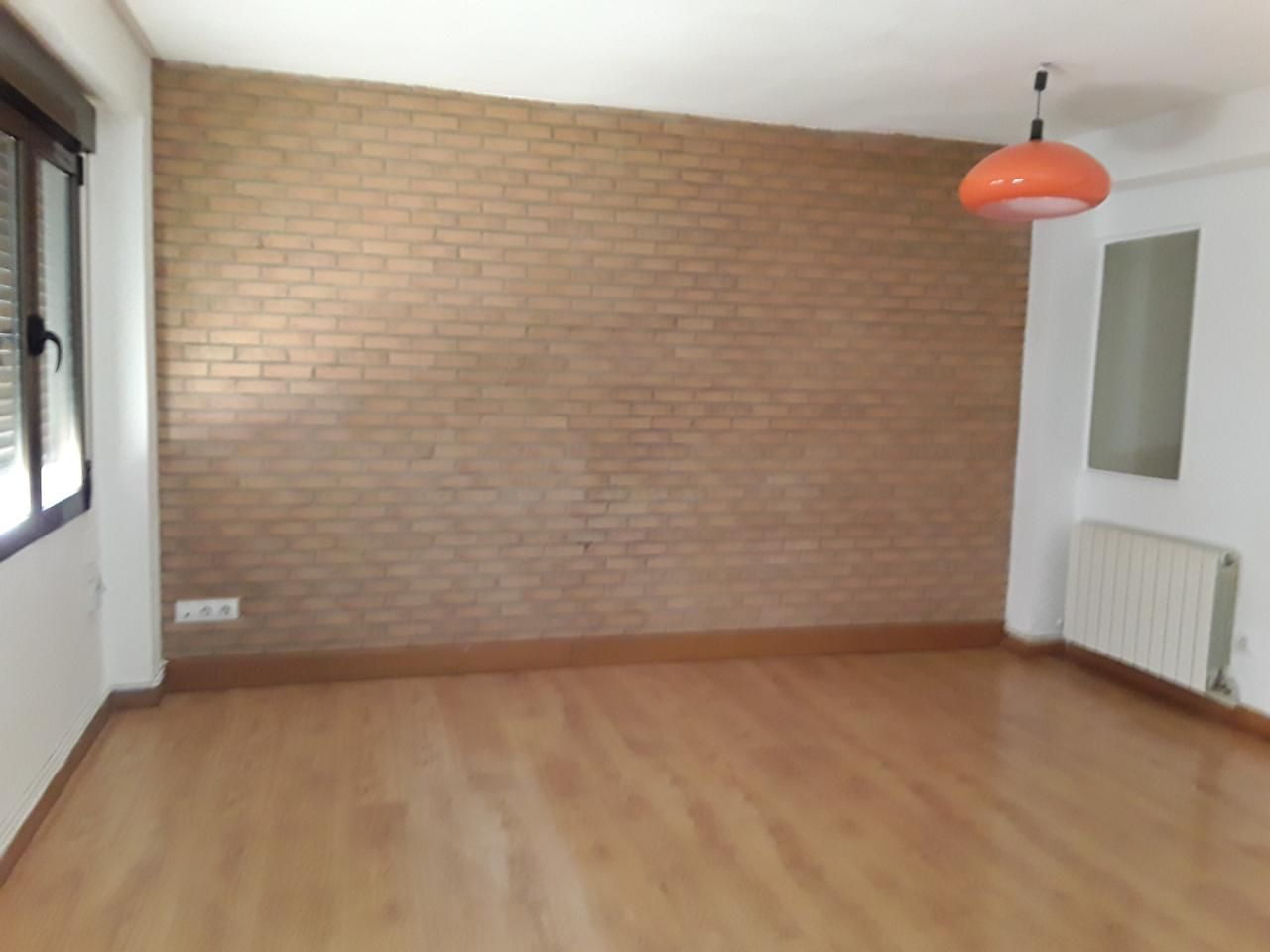 2 bedrooms Apartment in Zaragoza, Spain No. 254407