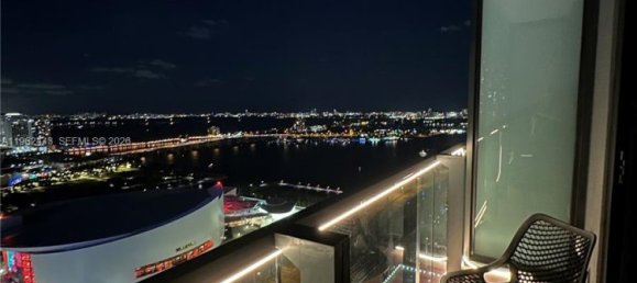 1 chambre propriété commerciale à louer à Miami, Miami-Dade, Florida, USA № 615667 2