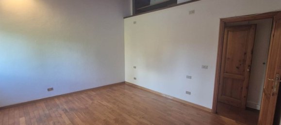 6 Schlafzimmer Wohnung in Florence, Italy, Nr. 333325 3