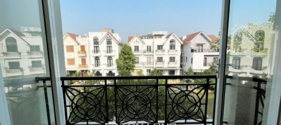 Villa T3 em Long Bien, Vietnam N.º 734 2