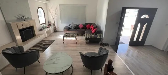 8 bedrooms Villa in Limassol, Cyprus No. 4484 2