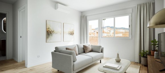 3 bedrooms Apartment in Malaga, Spain No. 185586 2