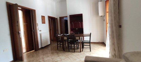 Apartamento de 3 dormitorios en Foggia, Italy No. 376668 4