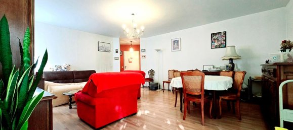 Квартира с 3 спальнями в Рони-су-Буа, Франция № 177191 2