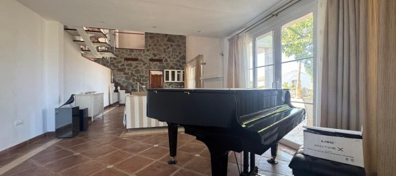 3 bedrooms Villa in Istan, Spain No. 180469 7