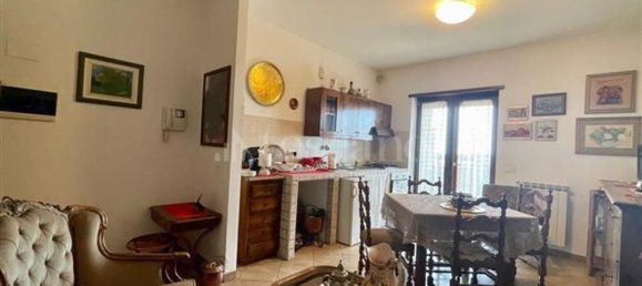 Apartamento de 2 habitaciónes en Pomezia, Italy No. 218879 2