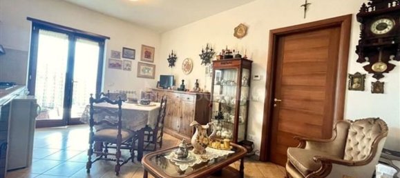 Apartamento de 2 habitaciónes en Pomezia, Italy No. 218879 3