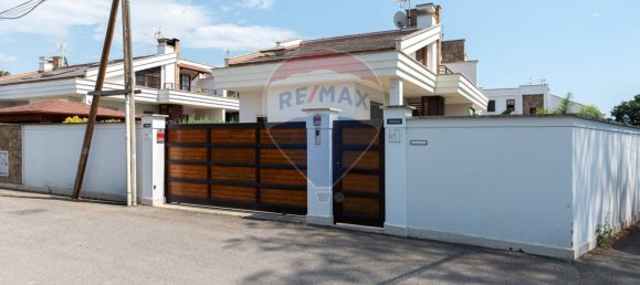 Вилла с 4 спальнями в Рим, Италия № 270862 2