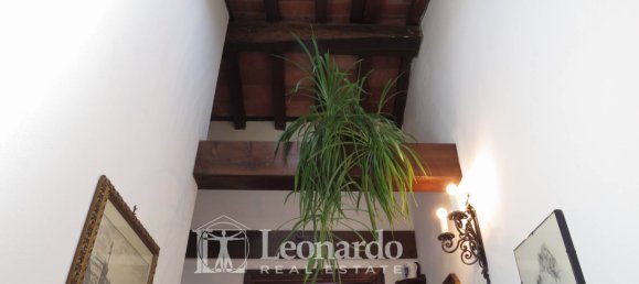 6 bedrooms House in Lucca, Italy No. 47963 25