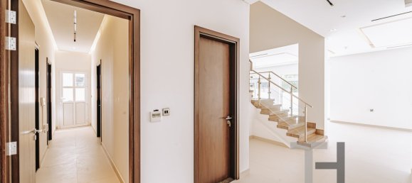 5 bedrooms Villa in Jumeirah Park, UAE No. 33266 11