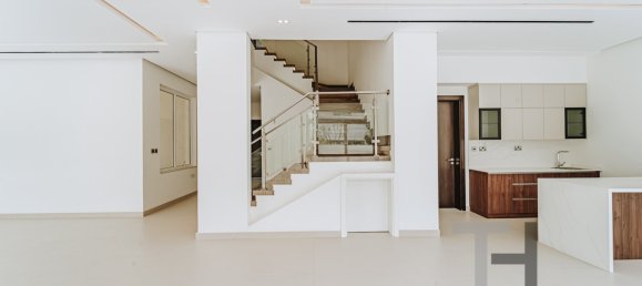 5 bedrooms Villa in Jumeirah Park, UAE No. 33266 6