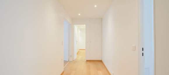 4 bedrooms Apartment in Courbevoie, France No. 137055 5