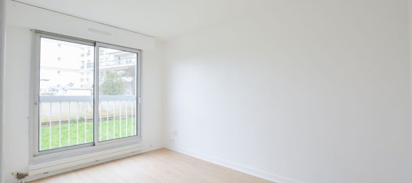 4 bedrooms Apartment in Courbevoie, France No. 137055 6