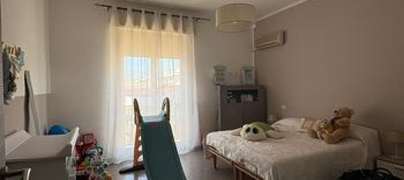 7 rooms Apartment in Palermo, Italy No. 278852 2