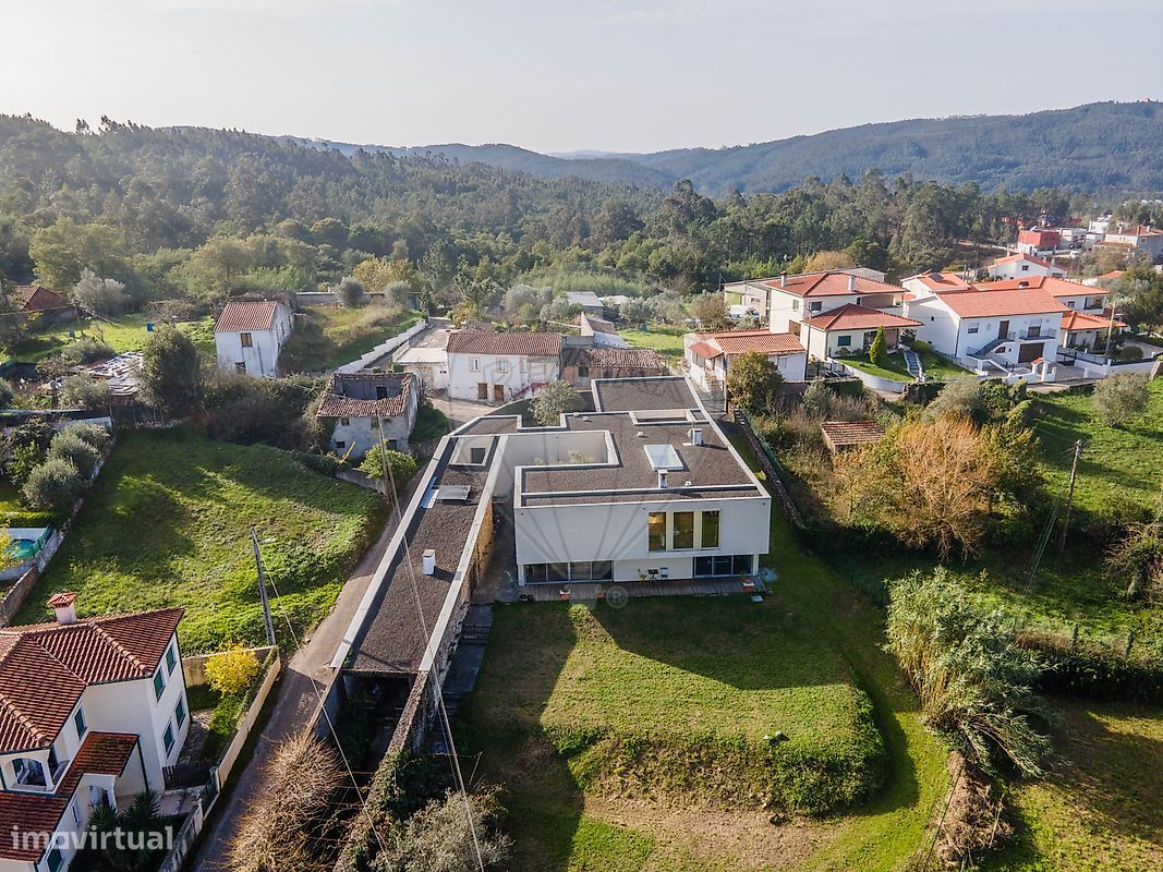 6 bedrooms House in Miranda do Corvo, Portugal No. 165309