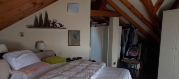 7 rooms Apartment in Varese, Italy No. 182586 12