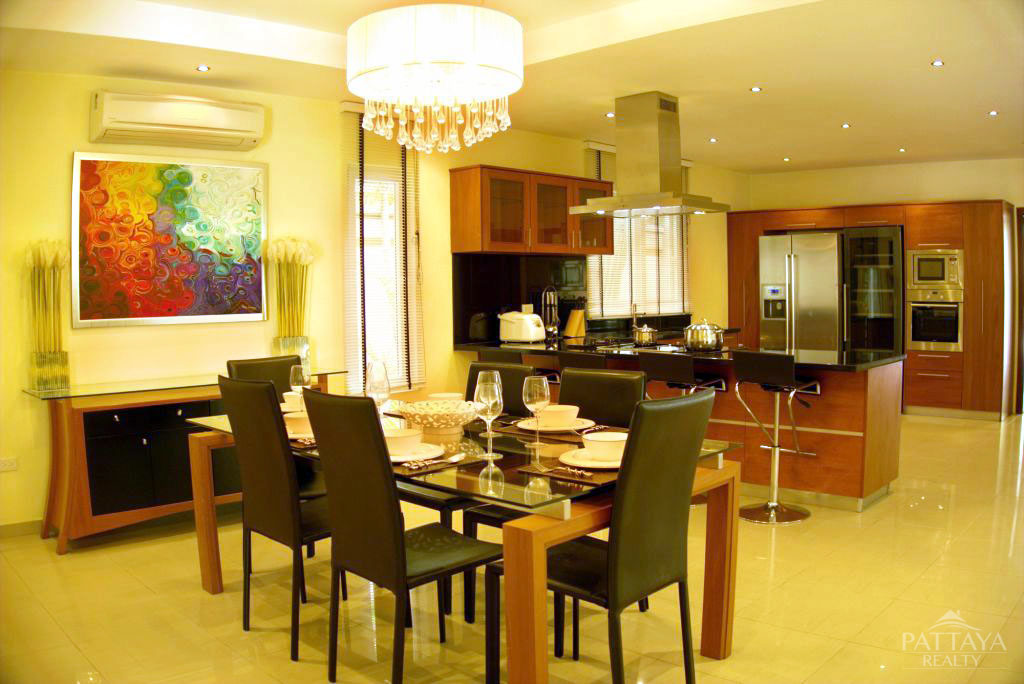 5 غرف نوم مقهى / مطعم في Pattaya, Thailand رقم 1425