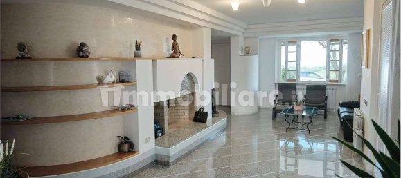 5 Schlafzimmer Wohnung in Ancona, Italy, Nr. 350927 8