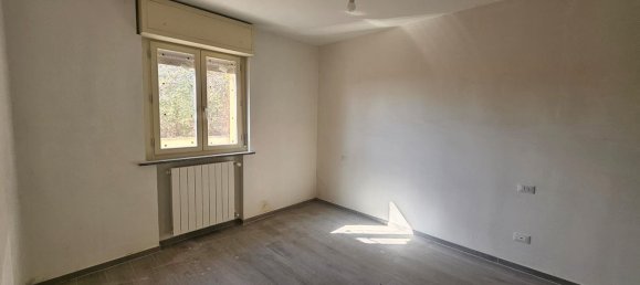 3 rooms Apartment in Pella, Italy No. 195522 21