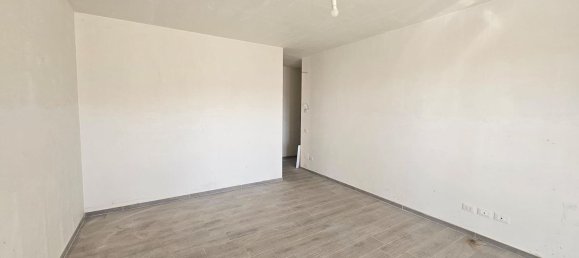 3 rooms Apartment in Pella, Italy No. 195522 12