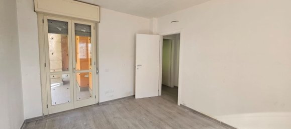 3 rooms Apartment in Pella, Italy No. 195522 18