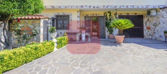 7 غرف نوم فيلا في Guidonia Montecelio, Italy رقم 370829 8