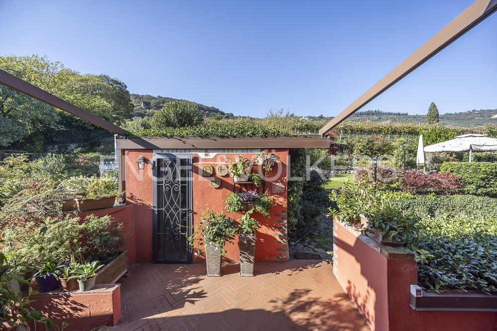 Apartamento de 2 dormitorios en Verona, Italy No. 102135