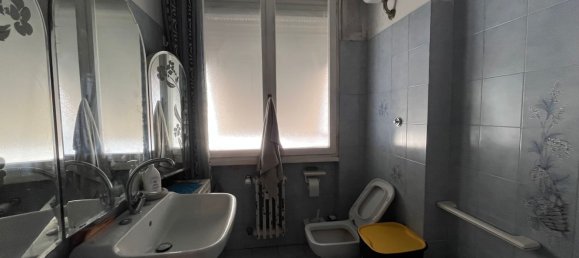 4 bedrooms Apartment in Florence, Italy No. 317257 9