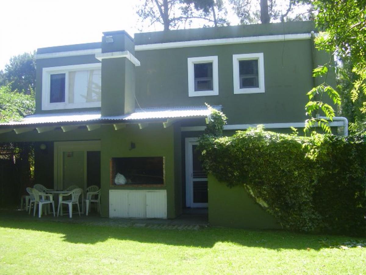 3 bedrooms House in Maldonado, Uruguay No. 2857