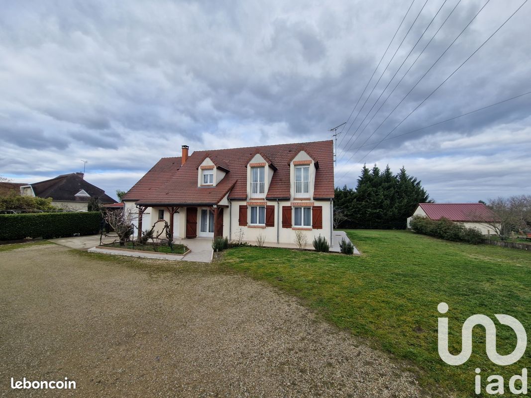 8 rooms House in Poilly-lez-Gien, France No. 233514