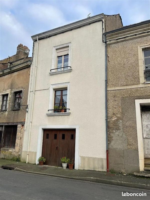 2 bedrooms House in Avoise, France No. 109814