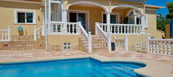 4 bedrooms Villa in Alicante, Spain No. 172746 3