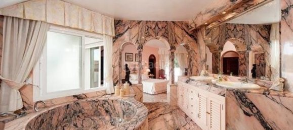 5 Schlafzimmer Villa in Estepona, Spain, Nr. 119920 11