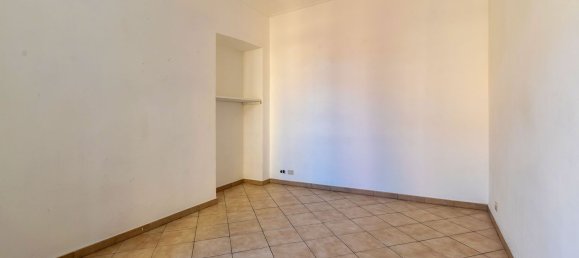 4 rooms Apartment in Turin, Italy No. 12680 4