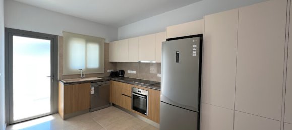 3 rooms Apartment in Larnaca, Cyprus No. 13203 8