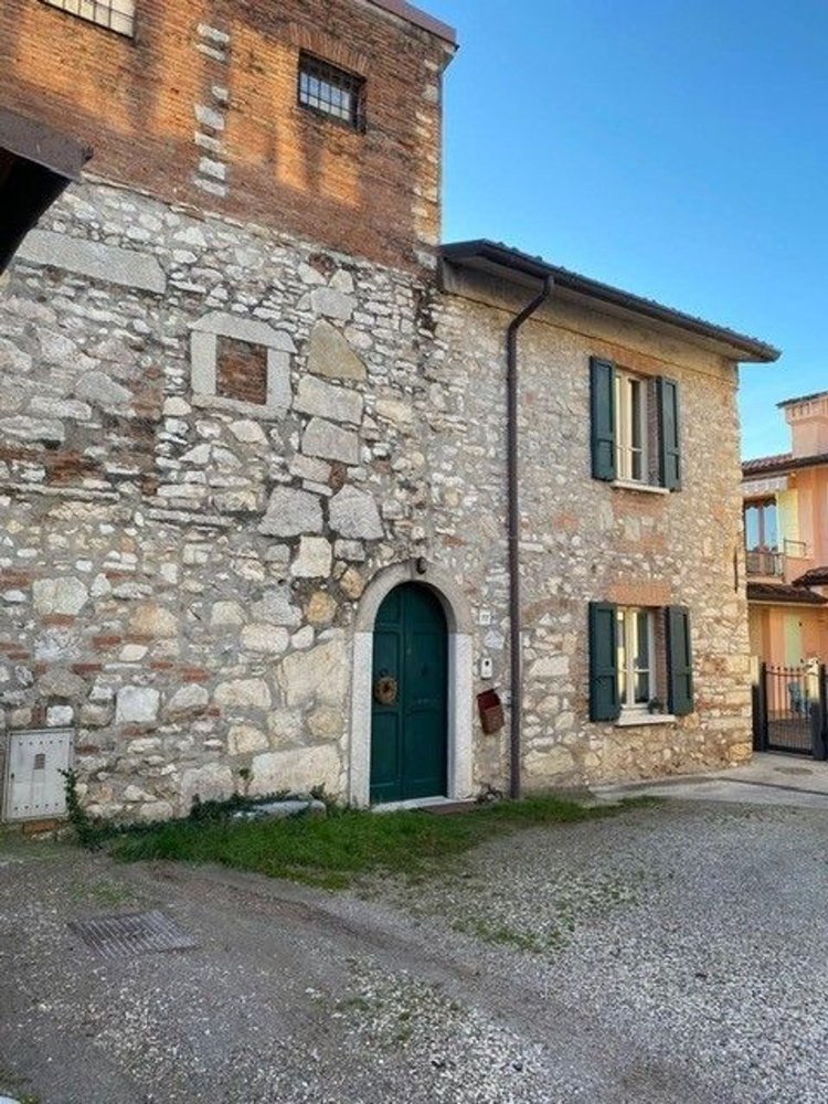 7-Zimmer Haus in Botticino, Italy, Nr. 85407