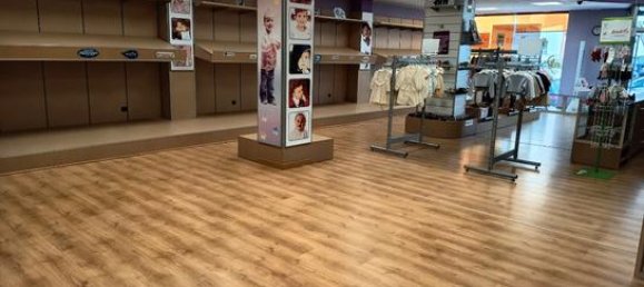 Gewerbliche Immobilie in Foz, Spain 178m², Nr. 185002 7