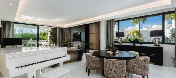 4 Schlafzimmer Doppelhaus in Marbella, Spain, Nr. 130449 5