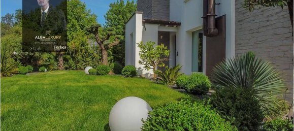 4 غرف نوم فيلا في Sirmione, Italy رقم 124974 20