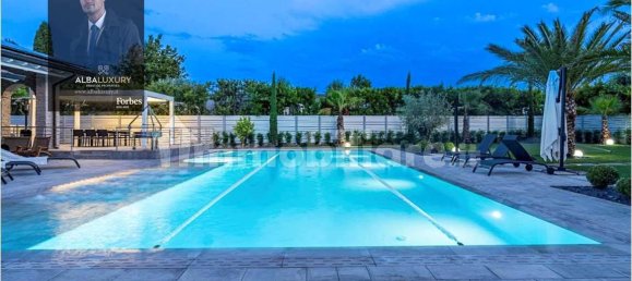 4 غرف نوم فيلا في Sirmione, Italy رقم 124974 27