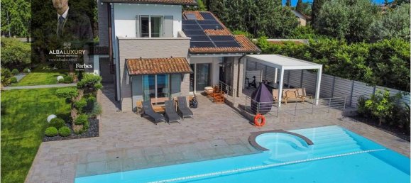 4 غرف نوم فيلا في Sirmione, Italy رقم 124974 22