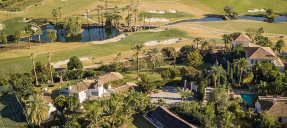 7 bedrooms Villa in Marbella, Spain No. 120428 3