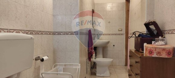 Дом с 3 комнатами в Нойкаттаро, Италия № 167663 8