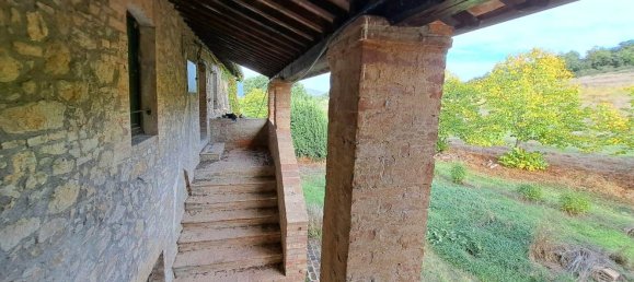 14 rooms House in Magione, Italy No. 126535 18