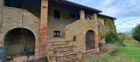 14 rooms House in Magione, Italy No. 126535 4