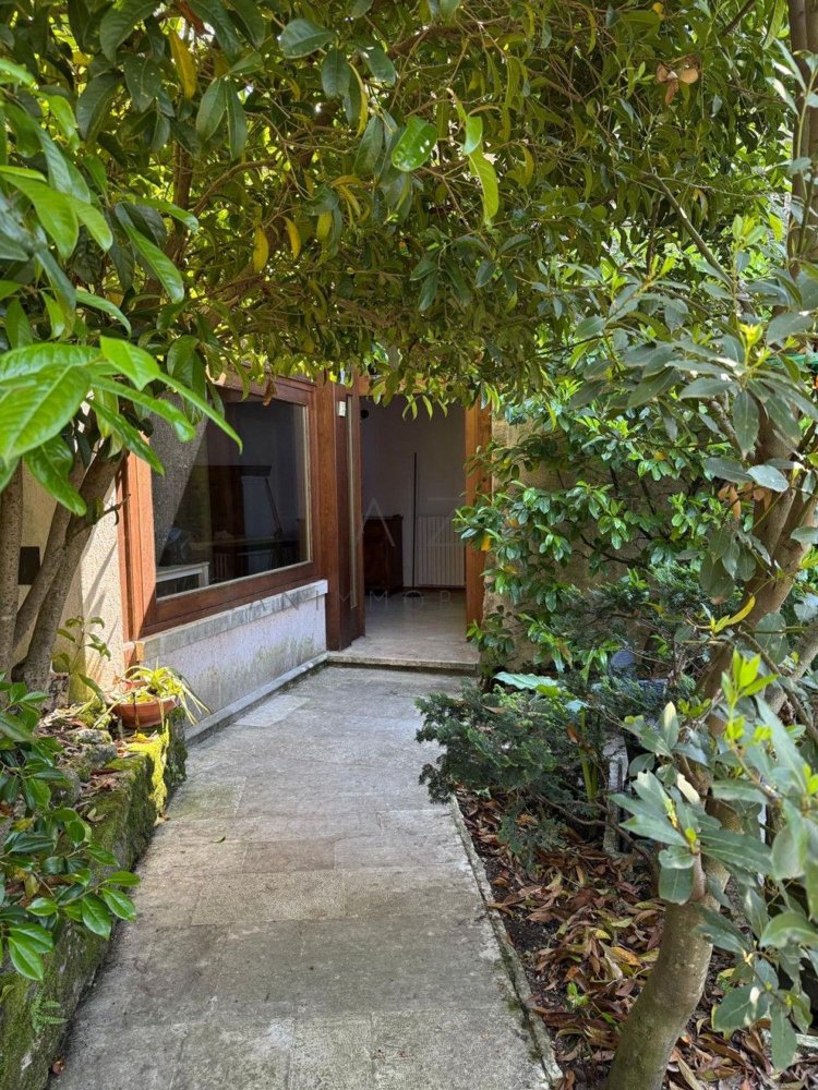 4 rooms House in Asolo, Italy No. 188841