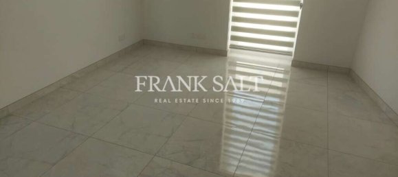 Bureau à Attard, Malta 70m² No. 12323 2
