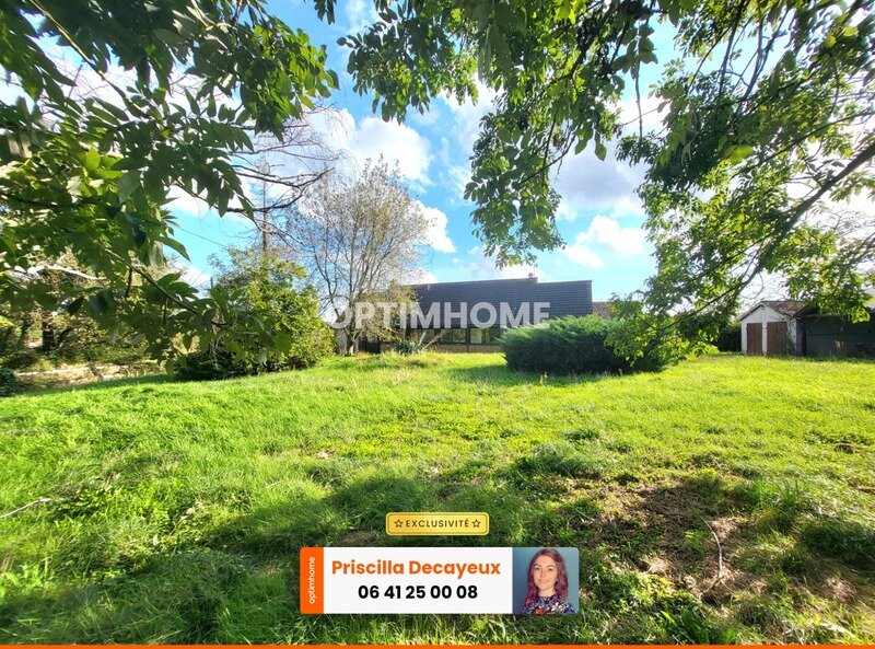 3 bedrooms House in La Chapelle-Hugon, France No. 230025